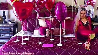 Smelly Dirty Shoes Lead To Valentine's Fuck