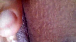 ebony girl fingers her pussy hard and squirts everywhere 💦