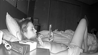 Shy slut toys with her pussy before bedtime