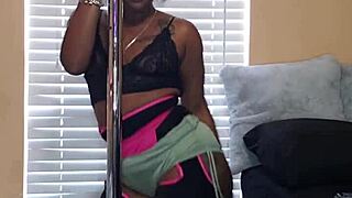 Naejae Twerks Ass and Grinds Pussy on Pole