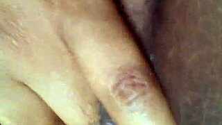 ebony girl fingers her pussy hard and squirts everywhere 💦