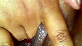 ebony girl fingers her pussy hard and squirts everywhere 💦