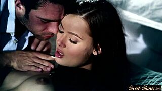 Glamorous babe pussyfucked and jizzed on 😍