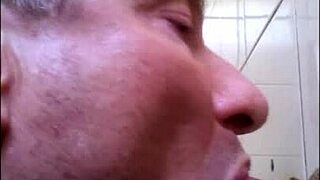 super intense gay blowjob with big cocks and cumshots.