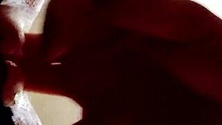 Ser pinkteen 18+ fitte kneppe elsker fra neden hendes stramme utro hul