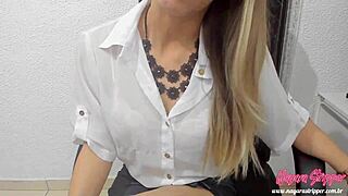 Boss catches employee jerking off and scolds him 😈