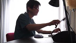 sa ngã nơi mát xa with sneaky hidden desires