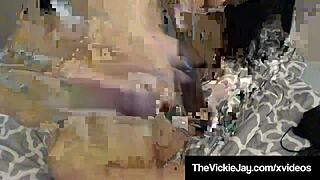 Phat ass vickie jay ass fucks her tiny butthole with dildo