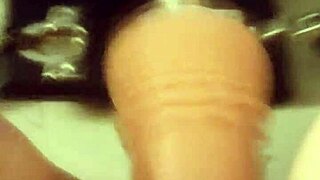 Pussy play with machine gets wild 😍