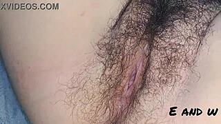 데시 스텝 시스터가 TV 보면서 섹스 가르쳐줘. 큰 티츠 엉덩이에 미쳐!