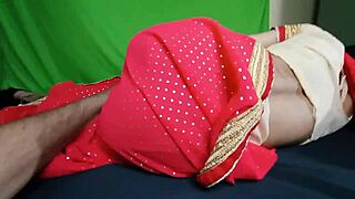 Holy! Indian step-siblings go wild with big tits in homemade cowgirl action!