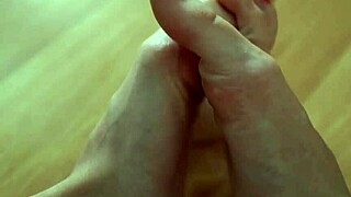 My oiled feet will give you pleasure