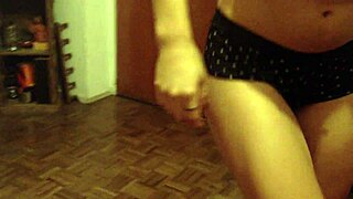 Amateur couple enjoys swallowing every last creamy drop.