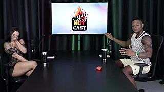 medindo o tamanho da bunda da morena gostosa e o resultado foi - will mastro sheer red