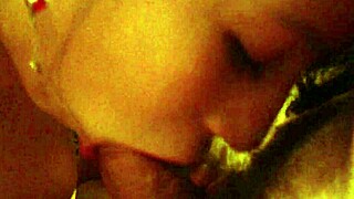 Amatérský pár polyká každou kapku krémového výstřiku