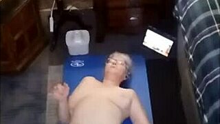 morning yoga with hot mature momma vee