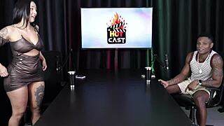 medindo o tamanho da bunda da morena gostosa e o resultado foi - will mastro sheer red