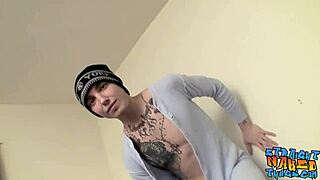 Blinx, that naughty guy, really enjoys spanking his monkey solo.