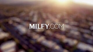 Jessie says, 'I love big black cock in my ass'