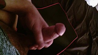 just me here, wanking solo, feeling good