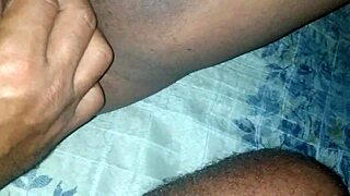 Minha irmã casada me provocou até eu meter na buceta.