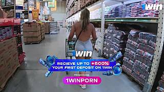 went to market without panties and gave my ass