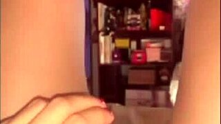 before bathing, i play with my dildo, so sexy 😘