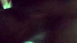 ménage com casal de amigos sem camisinha