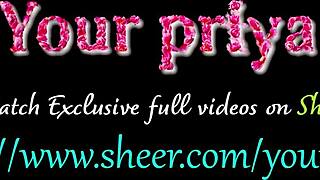 Priya si scatena in videochiamata, giocando con il dildo per l'orgasmo