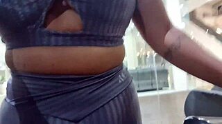 Ordinary workout in the gym becomes a rather hot foot play and pant demonstration