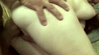 peculiar idol opens up her vagina and enjoys hardcore sex