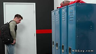 Muscle Gods of gay porn into heavy anal scene