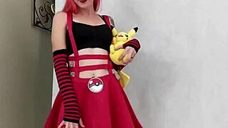 Milf housewife in glamour contest with natural tits and thong