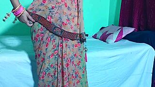 Desi Wife Komal Has Rough Sex with Neighbour Dever Before Valentines