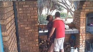 Hej, veríš tomu, že táto 42-ročná žena bola chytená pri jebaní 18-ročného?