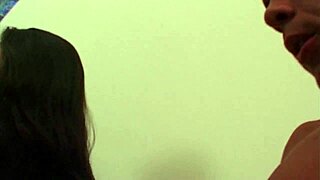 Italian slut of fortune gets her anus and pussy stretched by cocks and gets double facial