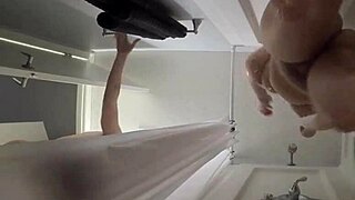 getting dirty with thick girl in shower! blowjob action!