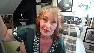 dawnskye1962 drops a super sexy retro playtime vid with perfect hairy body. pure fun for everyone to watch