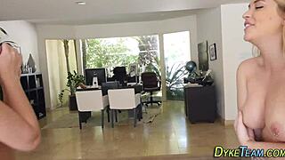 Toyed lesbo teen 18+ gets tongued in stockings