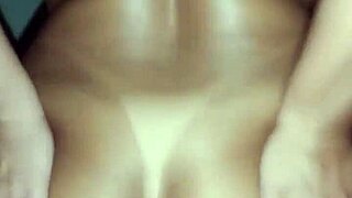 se não for pra cavalgar forte e fundo assim no anal eu nem quero e no final tem que encher meu cuzinho de leite até derramar 😈