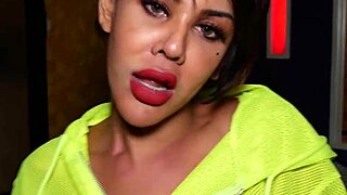 ladyboy lanta gives guy dirty massage lol 😜