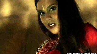 Sacred dance reveals ancient Indian sensuality in motion