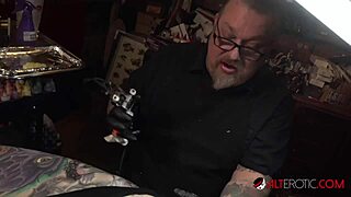 marie bossette gets painful tattoo on leg