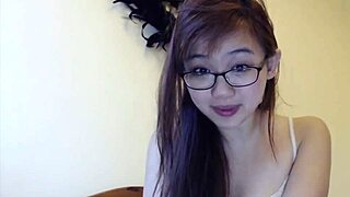 Camgirl Harriet prepares for AVN