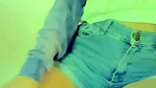 Hot teen 18+ plays until she cums!