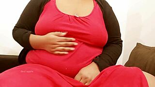 Wow, This Desi Indian Aunty Has Huge Boobs!