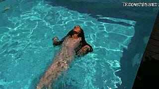 lana swims nude for you guys, do you like it?