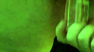 this chubby wife plays with her dildo solo, what a hot show! 😍