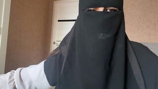 hey girl, wanna show me those holes? syrian babe in hijab and pink panties getting wild