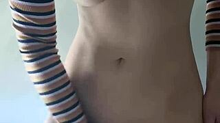 Maiskii's fit girl fingers shaved pussy